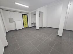 Connexion (D8), Retail #500789391